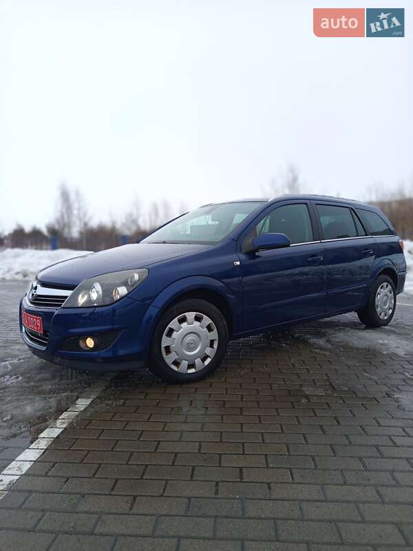 Универсал Opel Astra 2009 в Дрогобыче