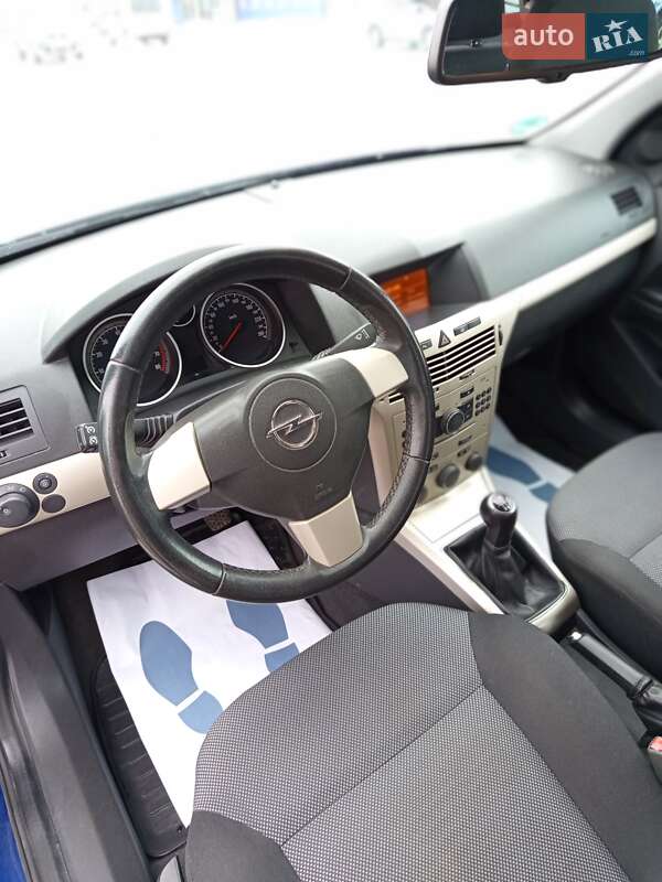 Универсал Opel Astra 2009 в Дрогобыче