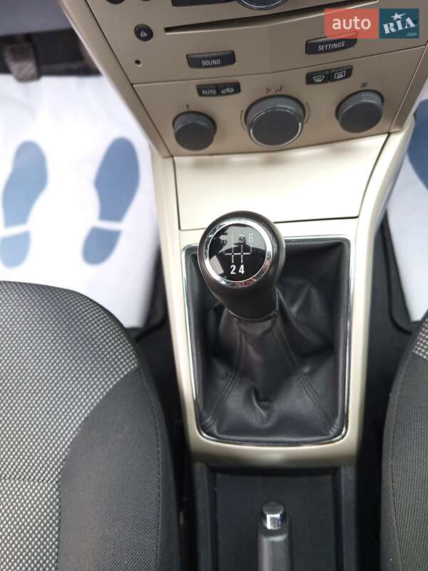 Универсал Opel Astra 2009 в Дрогобыче