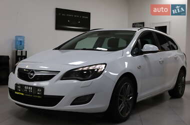 Универсал Opel Astra 2012 в Дрогобыче