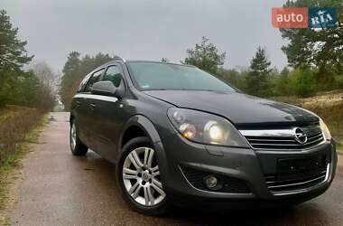 Універсал Opel Astra 2010 в Борисполі