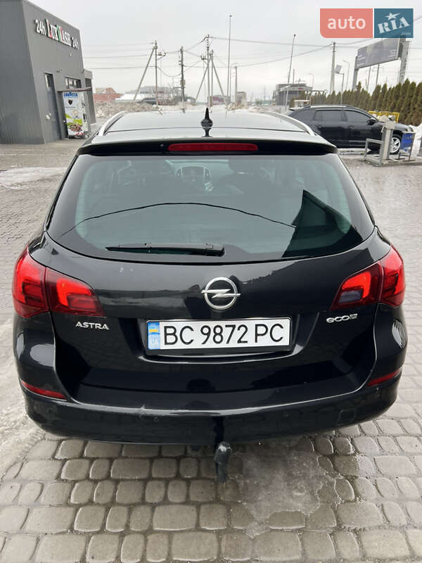Універсал Opel Astra 2011 в Львові