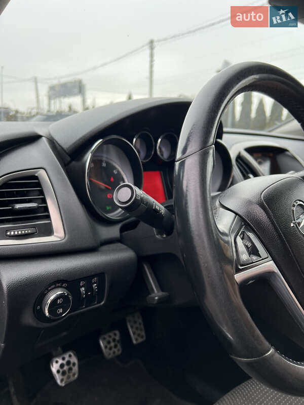 Універсал Opel Astra 2011 в Львові