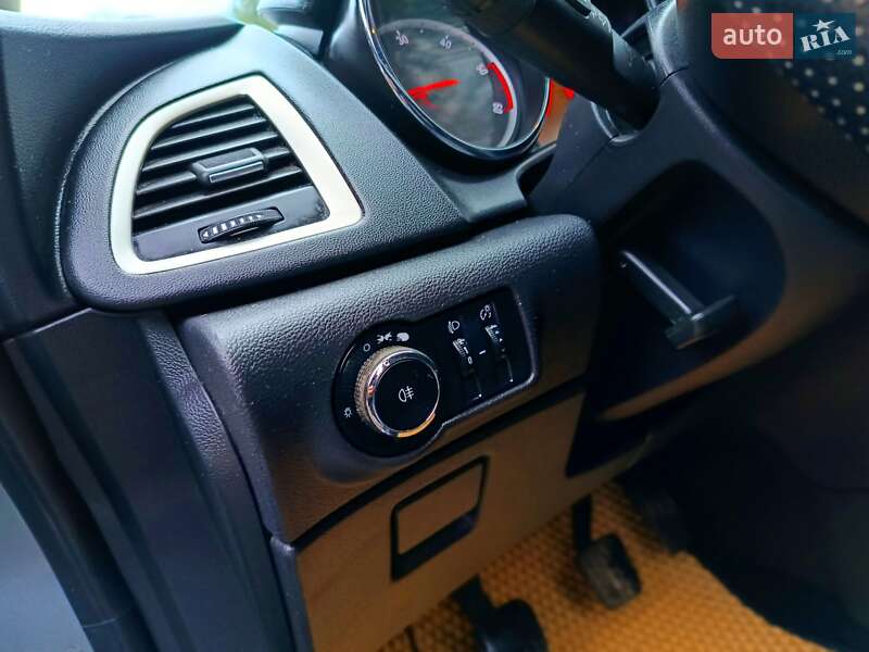 Универсал Opel Astra 2011 в Сколе