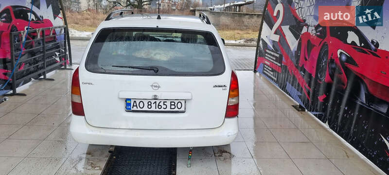 Универсал Opel Astra 2003 в Великом Березном