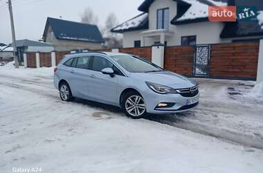 Універсал Opel Astra 2016 в Львові