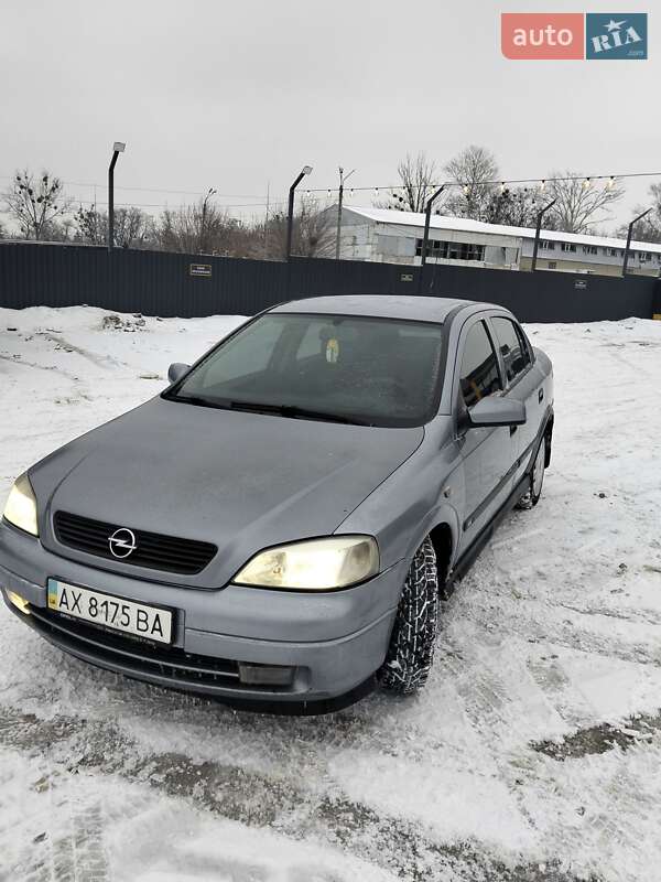 Седан Opel Astra 2003 в Харькове