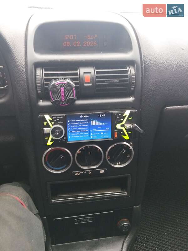 Седан Opel Astra 2003 в Харькове