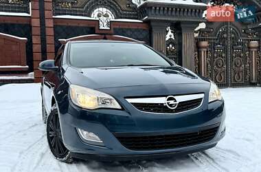 Хэтчбек Opel Astra 2010 в Житомире