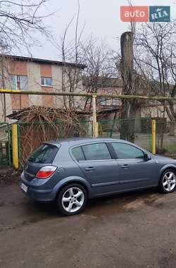 Хетчбек Opel Astra 2005 в Білгороді-Дністровському