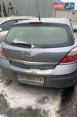 Хетчбек Opel Astra 2004 в Дніпрі