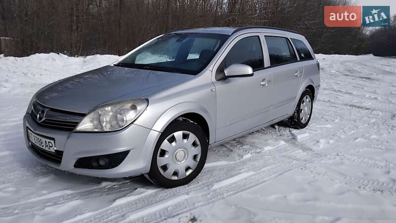 Универсал Opel Astra 2009 в Ивано-Франковске