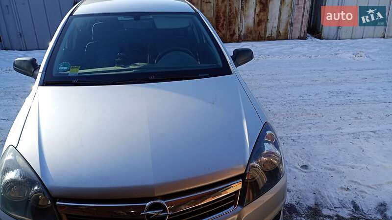 Хэтчбек Opel Astra 2009 в Черкассах