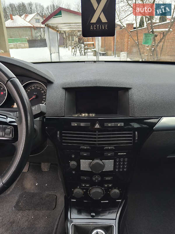 Универсал Opel Astra 2008 в Луцке