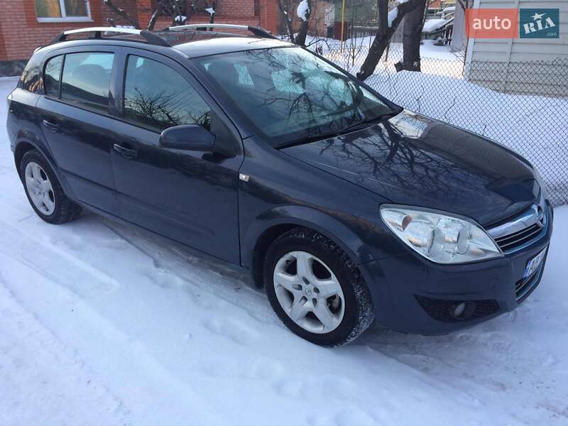 Хэтчбек Opel Astra 2007 в Немирове