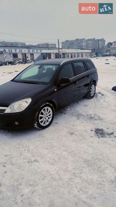 Универсал Opel Astra 2009 в Черкассах