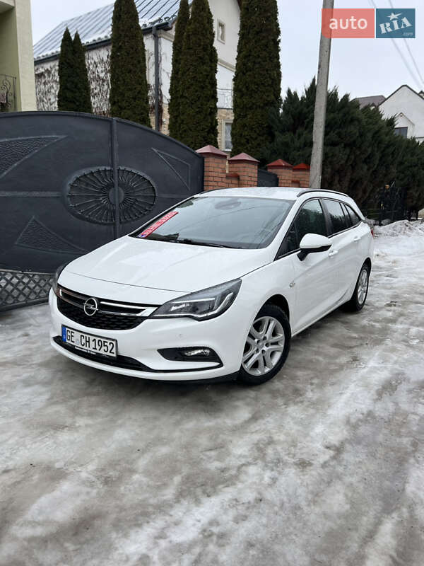 Универсал Opel Astra 2018 в Львове