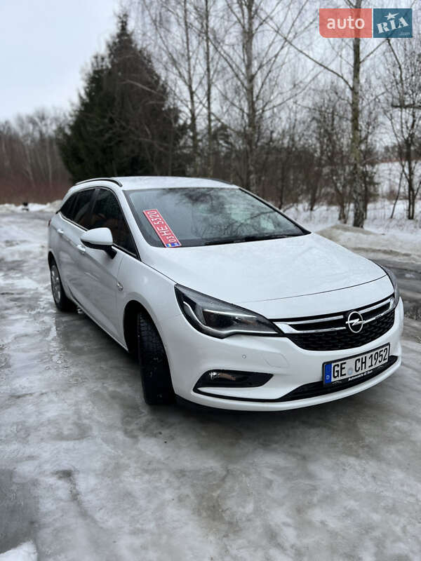 Универсал Opel Astra 2018 в Львове