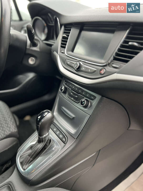 Универсал Opel Astra 2018 в Львове