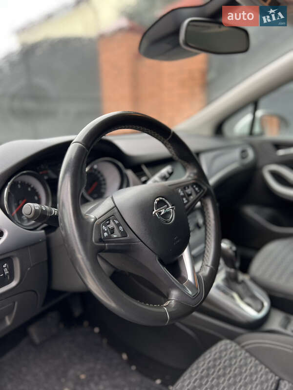 Универсал Opel Astra 2018 в Львове