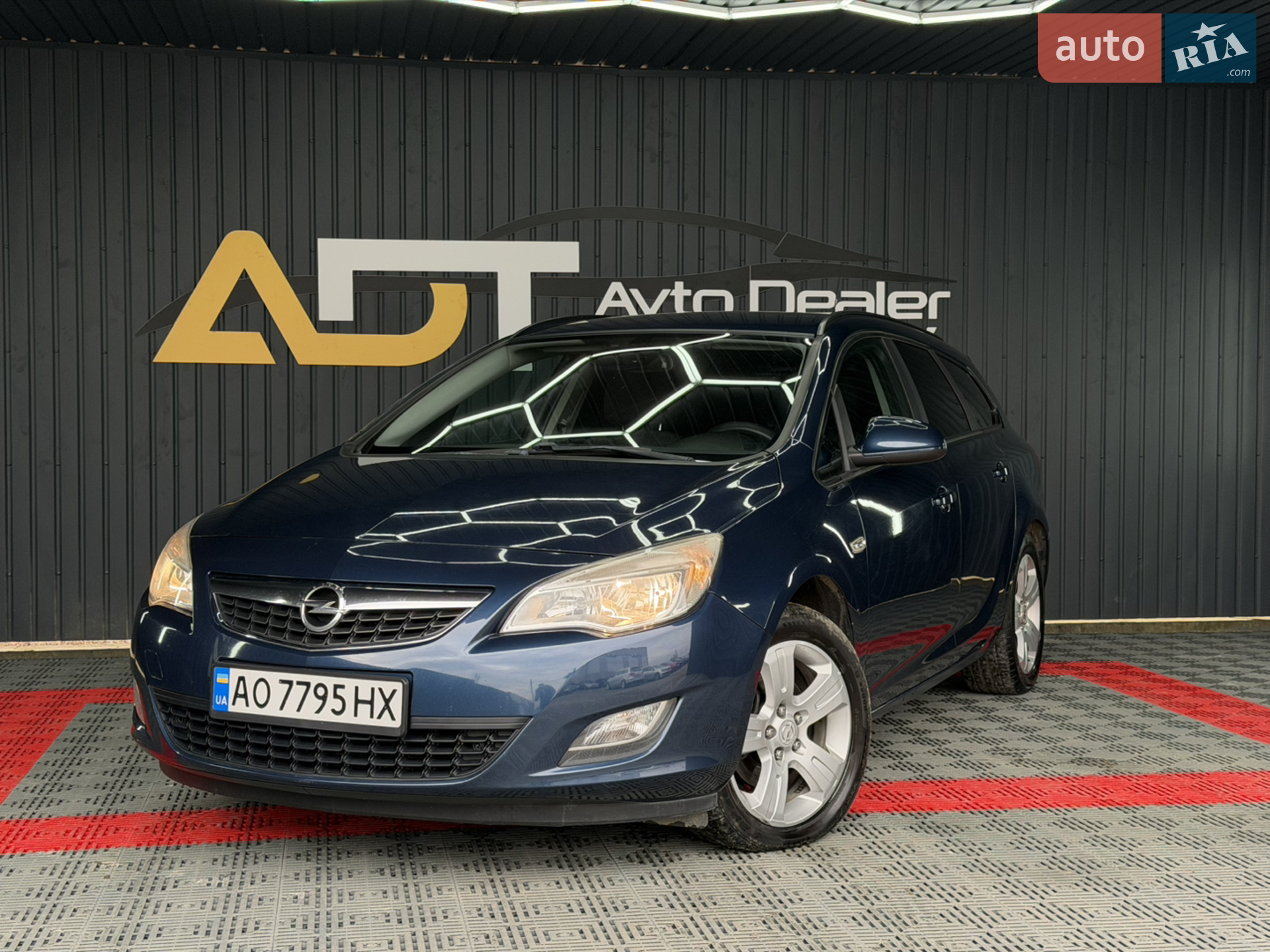 2010 Opel Astra - мініатюра 12