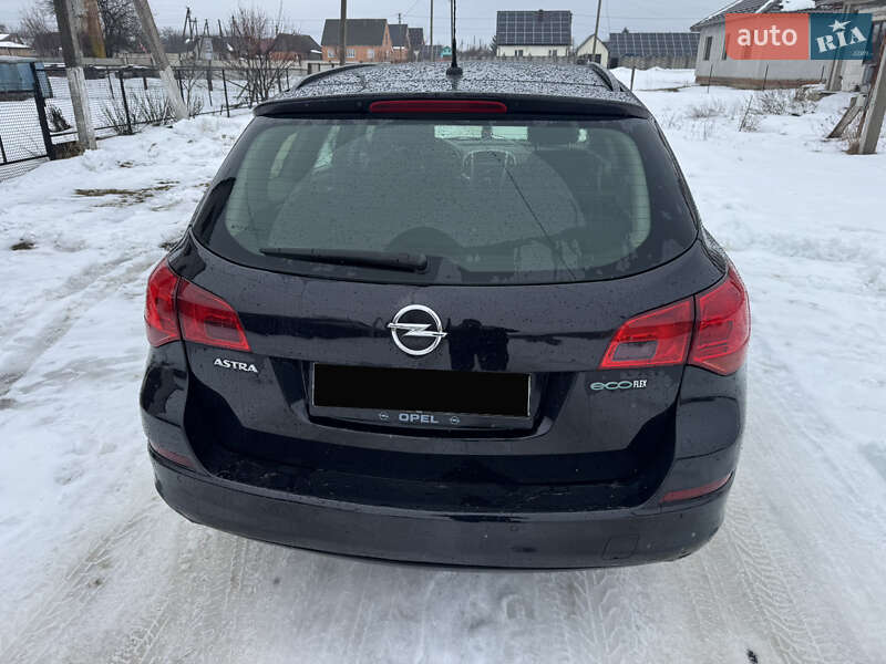 Универсал Opel Astra 2011 в Ковеле