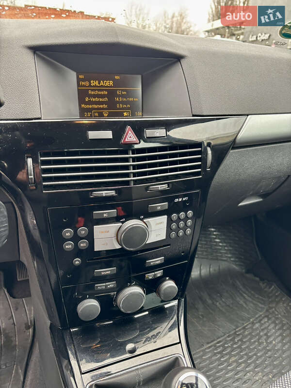 Универсал Opel Astra 2010 в Лубнах