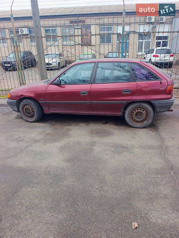 Хэтчбек Opel Astra 1992 в Запорожье фото 9 Хэтчбек Opel Astra 1992 в Запорожье