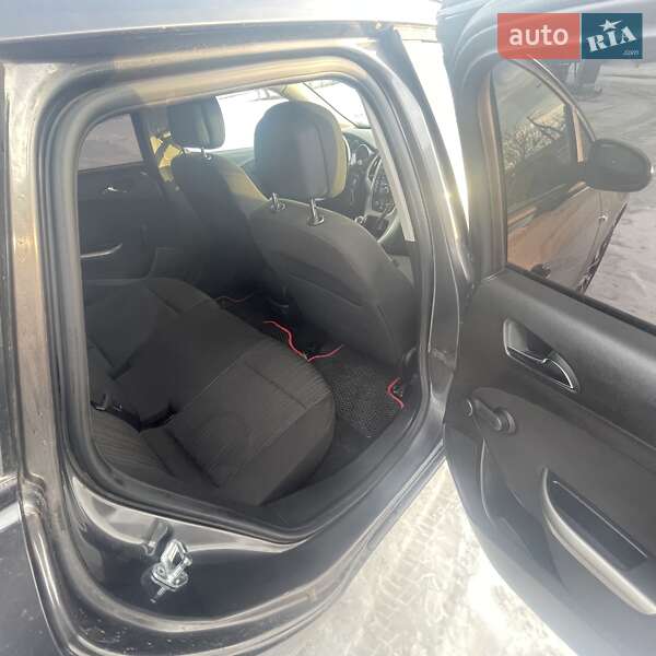 Универсал Opel Astra 2011 в Сарнах