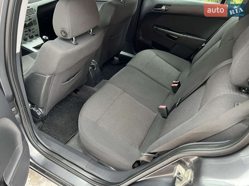 Универсал Opel Astra 2009 в Виннице