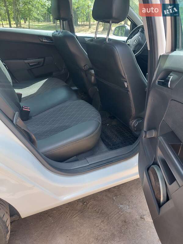 Универсал Opel Astra 2010 в Кропивницком