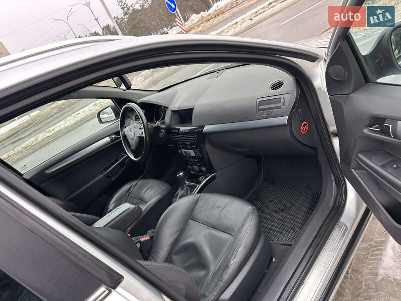 Универсал Opel Astra 2009 в Киеве