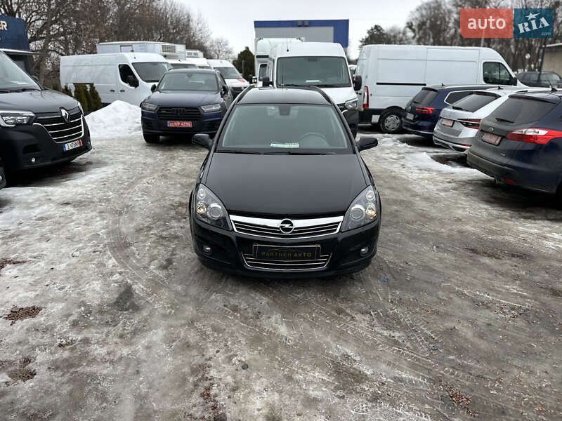Универсал Opel Astra 2008 в Ровно