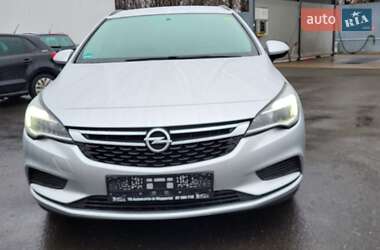 Универсал Opel Astra 2018 в Городке