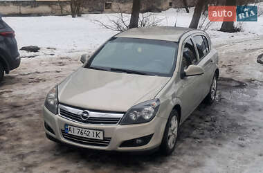 Хетчбек Opel Astra 2010 в Житомирі