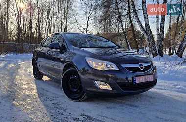 Хэтчбек Opel Astra 2010 в Львове