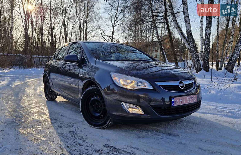 Opel Astra 2010