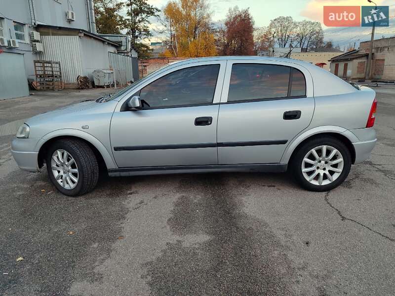 Хэтчбек Opel Astra 2002 в Чернигове