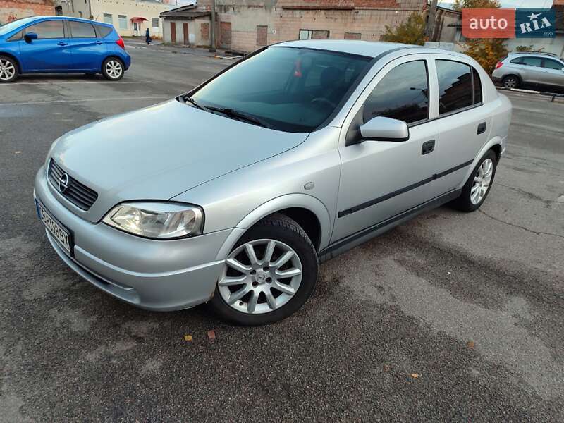 Хэтчбек Opel Astra 2002 в Чернигове