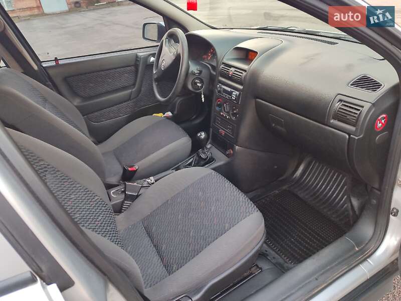 Хэтчбек Opel Astra 2002 в Чернигове
