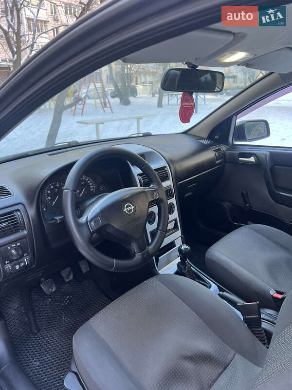 Седан Opel Astra 2006 в Киеве фото 2 Седан Opel Astra 2006 в Киеве