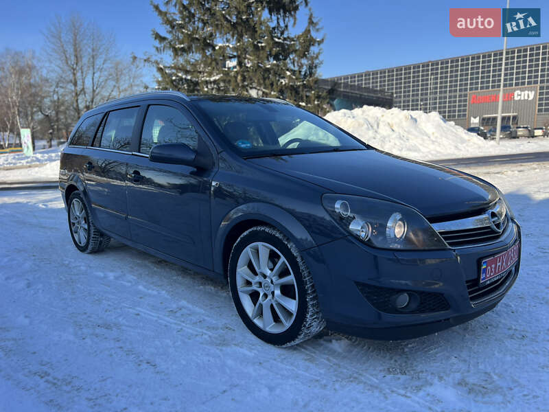 Универсал Opel Astra 2009 в Луцке