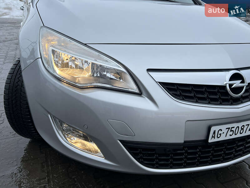 Универсал Opel Astra 2011 в Луцке фото 20 Универсал Opel Astra 2011 в Луцке