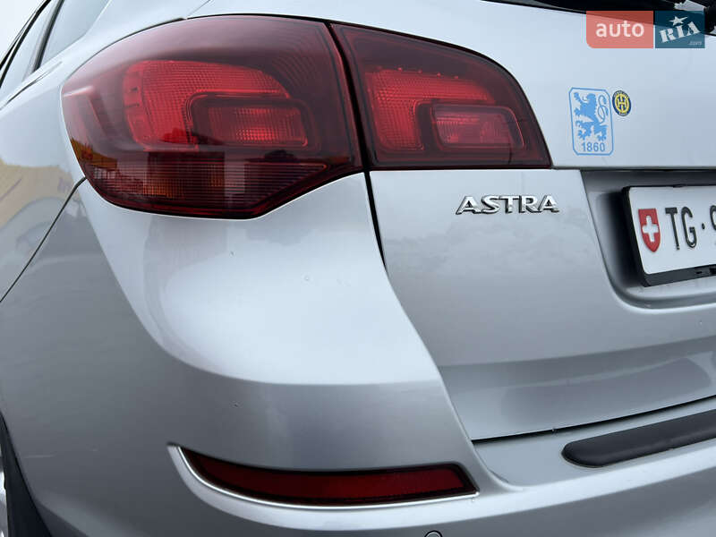 Универсал Opel Astra 2011 в Луцке фото 39 Универсал Opel Astra 2011 в Луцке