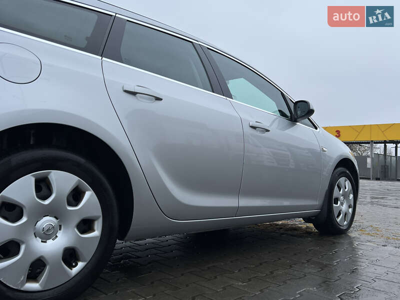 Универсал Opel Astra 2011 в Луцке фото 43 Универсал Opel Astra 2011 в Луцке