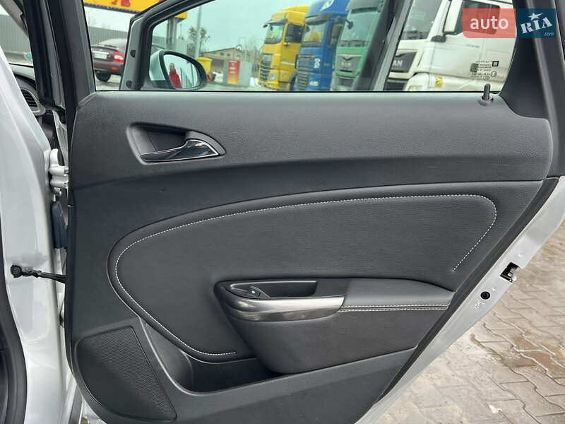 Универсал Opel Astra 2011 в Луцке фото 97 Универсал Opel Astra 2011 в Луцке