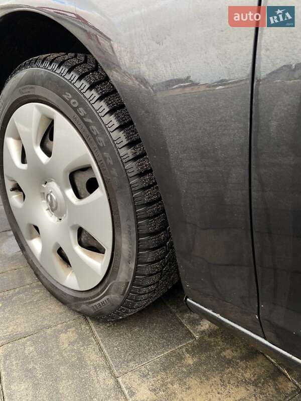 Хетчбек Opel Astra 2011 в Луцьку