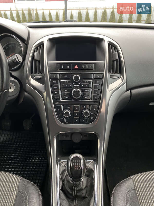 Хетчбек Opel Astra 2011 в Луцьку