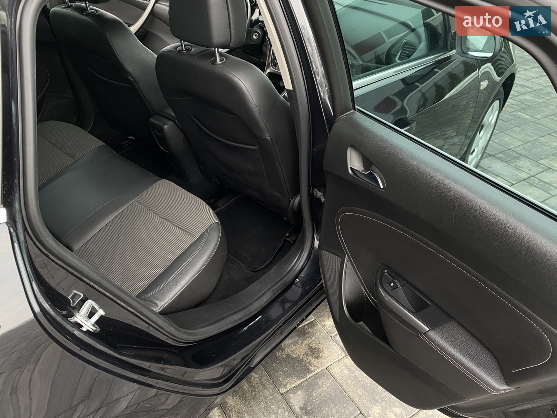 2011 Opel Astra - мініатюра 23
