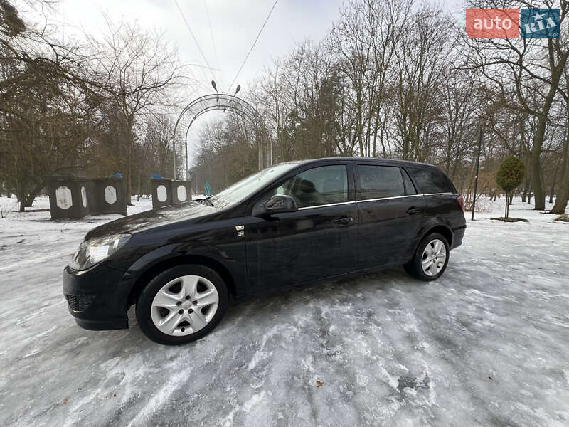Универсал Opel Astra 2010 в Ватутино фото 11 Универсал Opel Astra 2010 в Ватутино